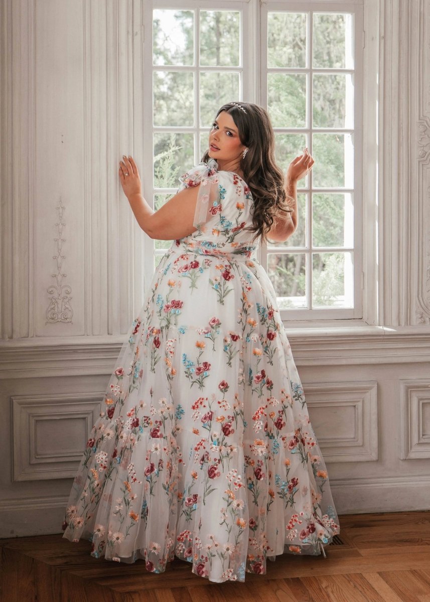 Margaret Floral Embroidered Maxi Wedding Dress - MISMIJK23051-W-MAXI-WHT-XXS