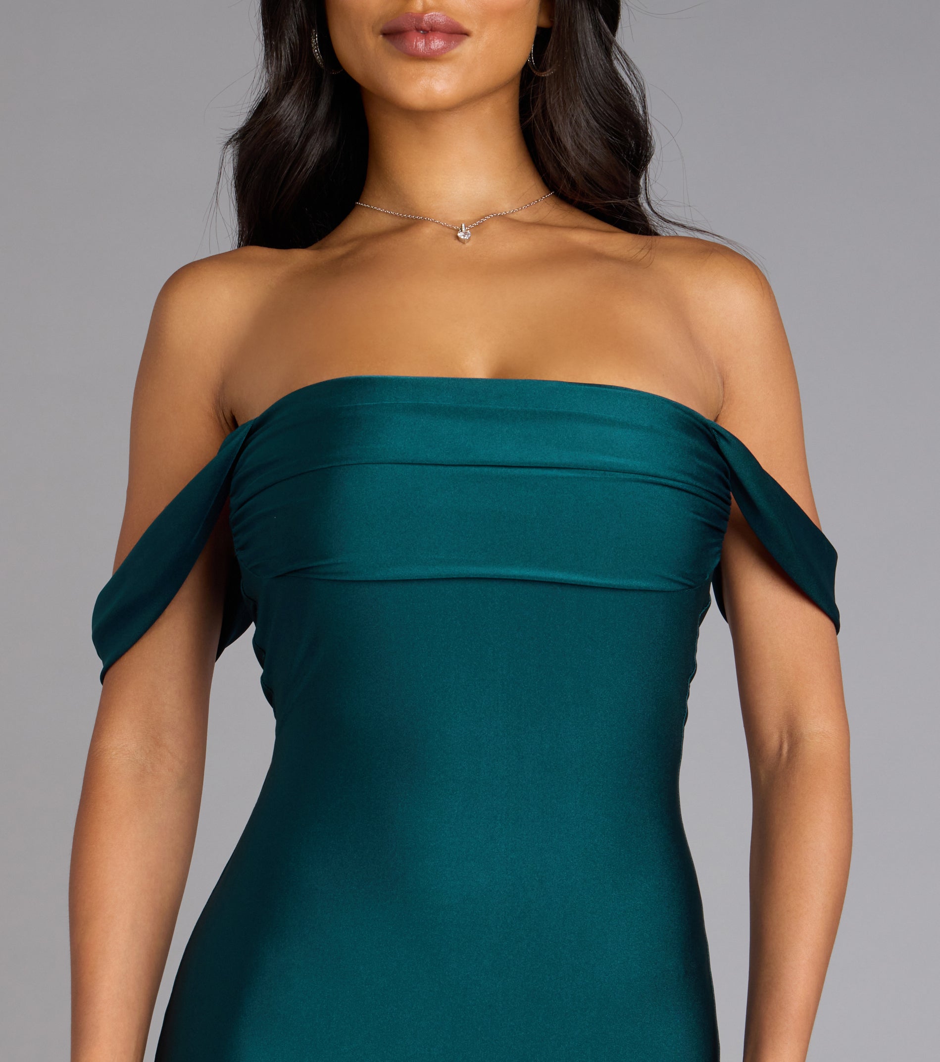 Maylah Off-The-Shoulder Mermaid Dress