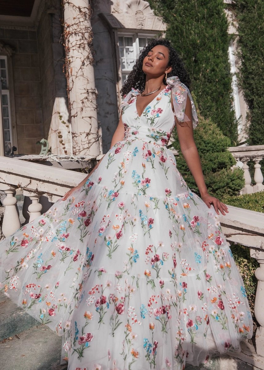 Margaret Floral Embroidered Maxi Wedding Dress - MISMIJK23051-W-MAXI-WHT-XXS